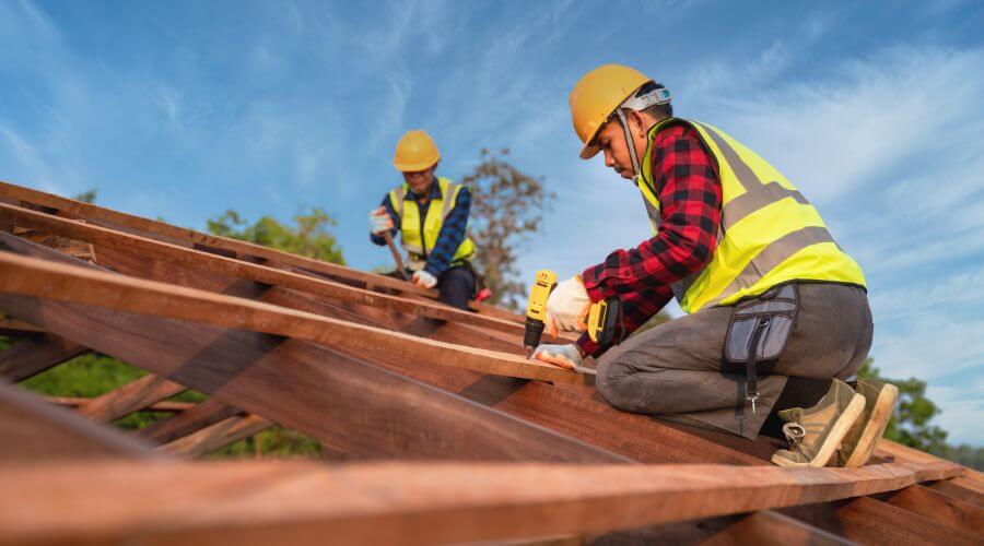 Professional Flat Roofing Installation services in Eau Claire, MI